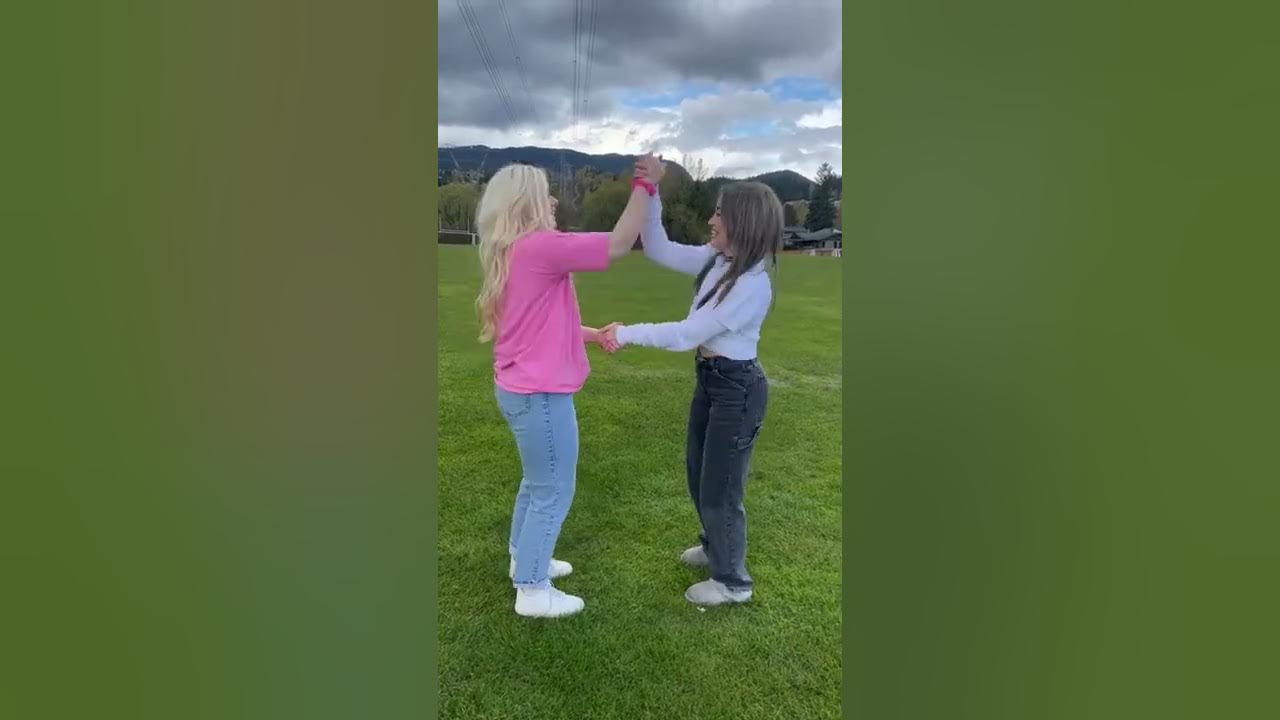 NEW HANDSHAKE FOR YOU AND YOUR BEST FRIEND 😂 #SHORTS