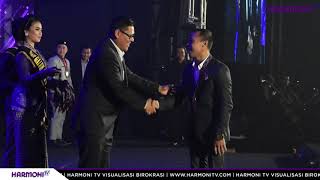 WALIKOTA KEDIRI MEMBERIKAN SATYA YASA CUNDAMANI 2018