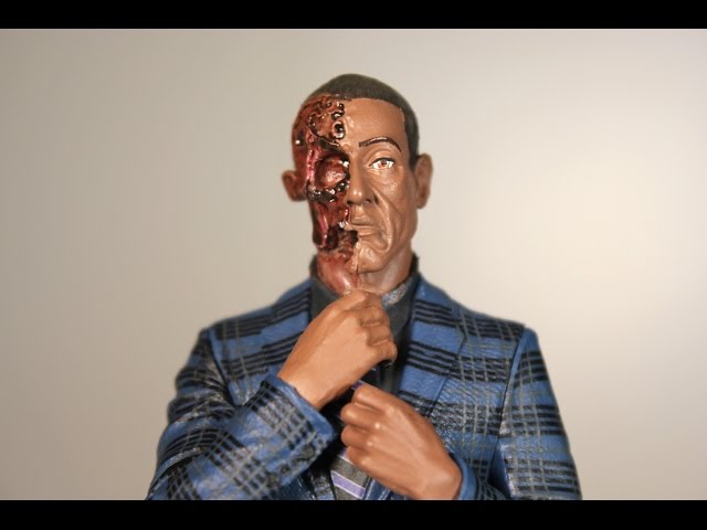 Figurine Breaking Bad - Gustavo Fring (Gus) - Mezco - 2014