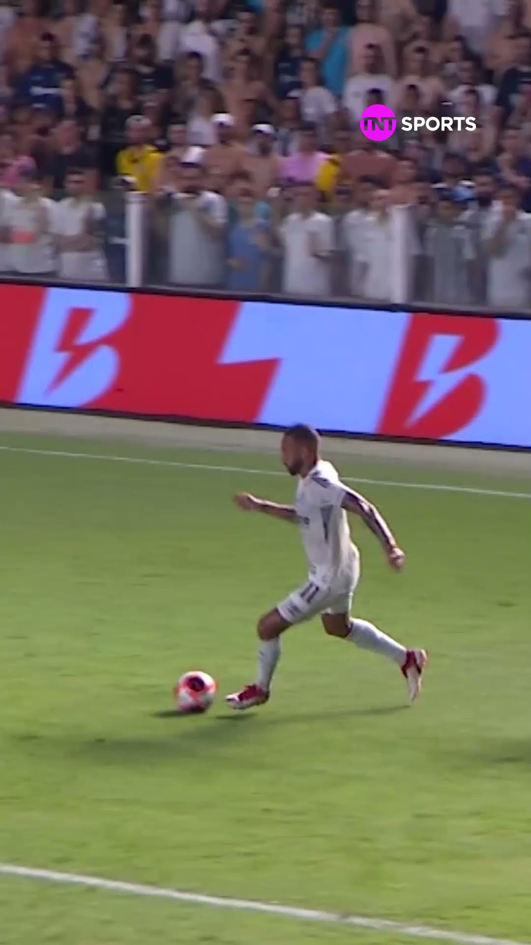MEUS DEUS, QUANTAS CAMADAS NESSE VÍDEO! CAVADA DO NEYMAR, FURADA E QUASE GOL DO GUILHERME #shorts