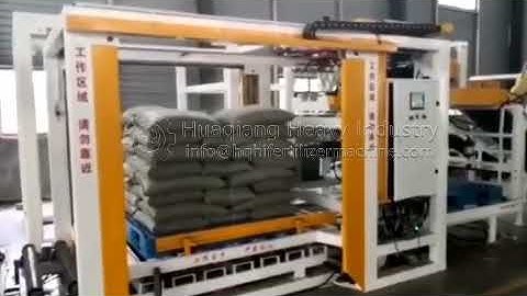 Automatic fertilizer packaging palletizer robot equipment operation site Fertilizer granulation