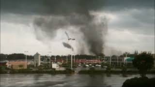 The tornado came close to Mexico! Weather news!