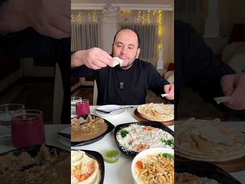 فطور سادس يوم رمضان فلافل حمص فول 