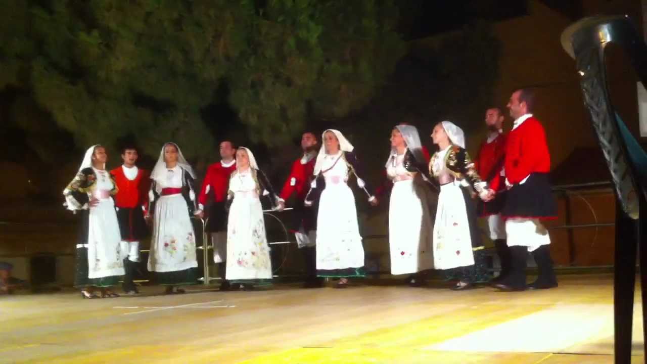 Santa Chiara  Cossoine - Dillu cantau all'organetto Francesco Virde