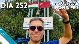 Creuo la frontera amb Tajikistan. Dia 252 de La Volta al Món a Peu  screenshot 4