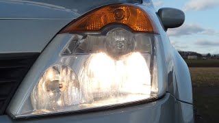 Renault Modus 2004-2007, Lampenwechsel Abblend- und Fernlicht