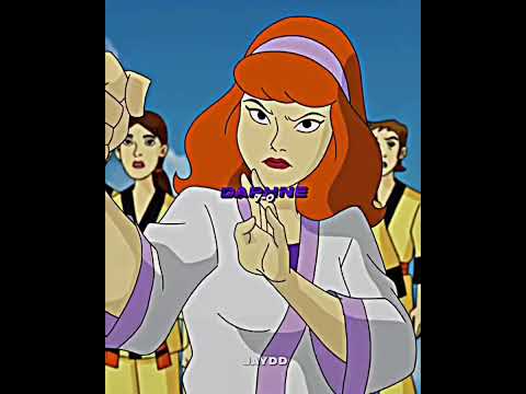 Canon Daphne Blake vs Fake Daphne Blake #shorts