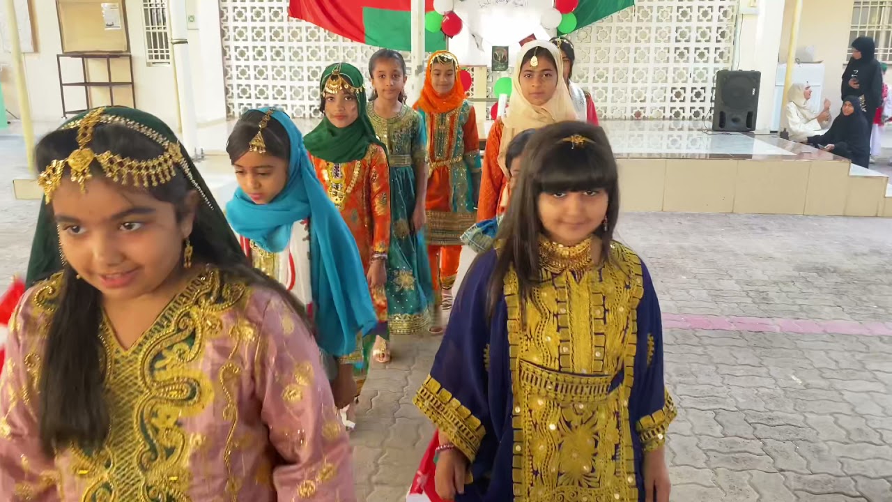 أوبريت حفل العيد الوطني 51 المجيد بمدرسة الفيحاء للتعليم الأساسي (١-٤) المجموعة ب