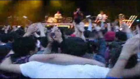 Example - Kickstarts ( Live in Belfast )