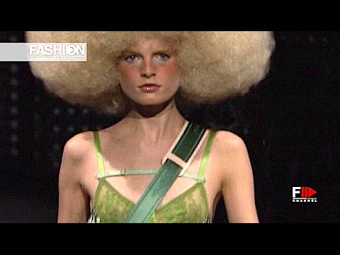 LOUIS VUITTON Spring Summer 2010 Paris - Fashion Channel - YouTube