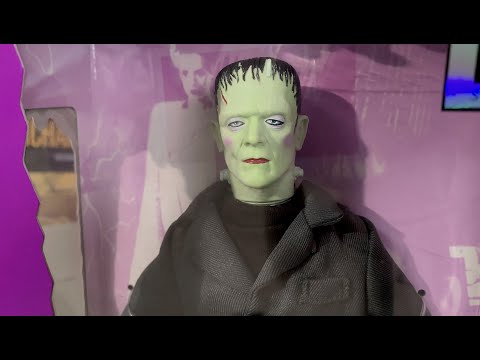 Hasbro Universal Monsters Part 1 - Raymond Castile's Basement of Horror - S3, Ep.9