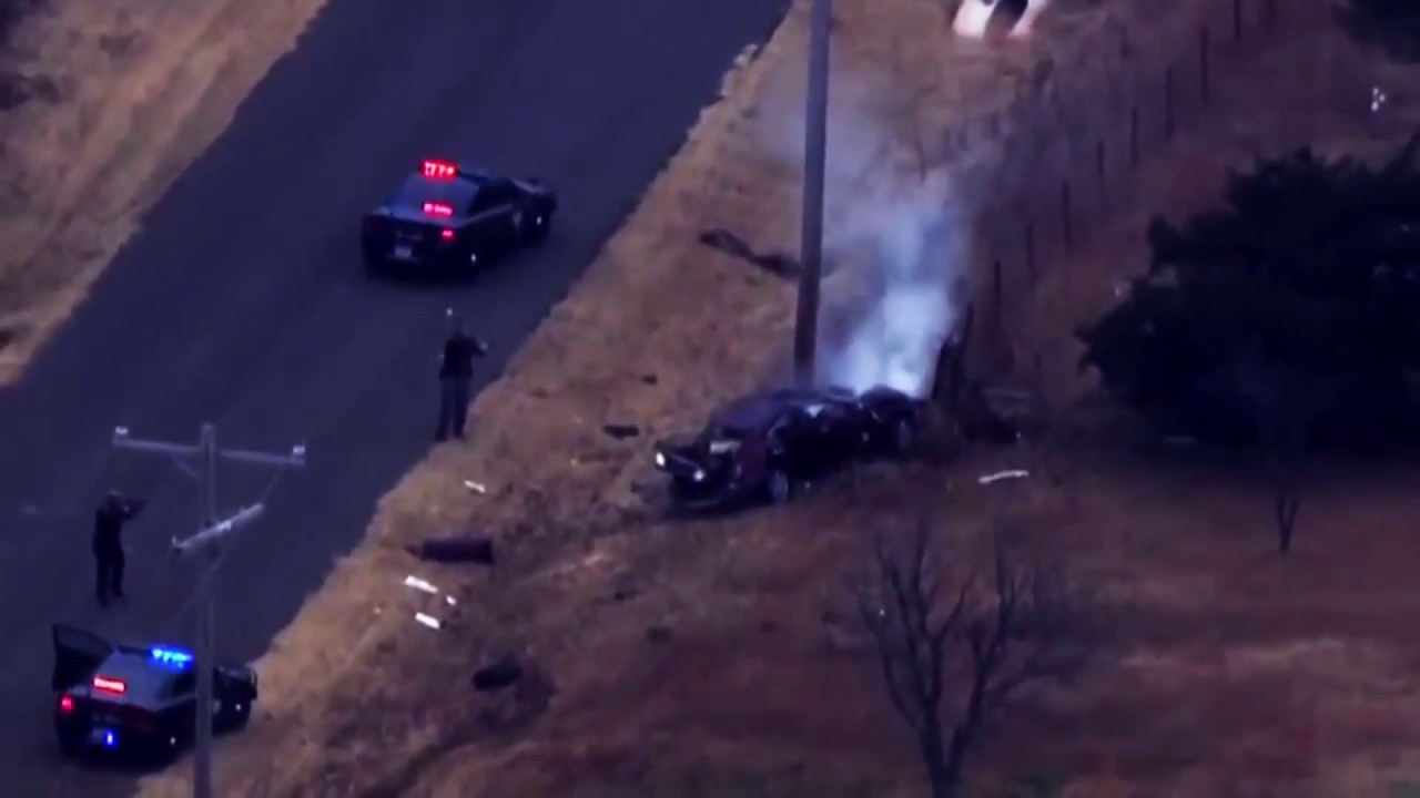Oklahoma police chase ends in crash - YouTube