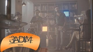 Saygın Çelebi - İki Kelime  Resimi