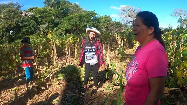 El Salvador Pulido Junto a El Salvador de Todo