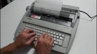 Brother GX-6750 Daisywheel Electronic Typewriter Works Excellent, with ribbon