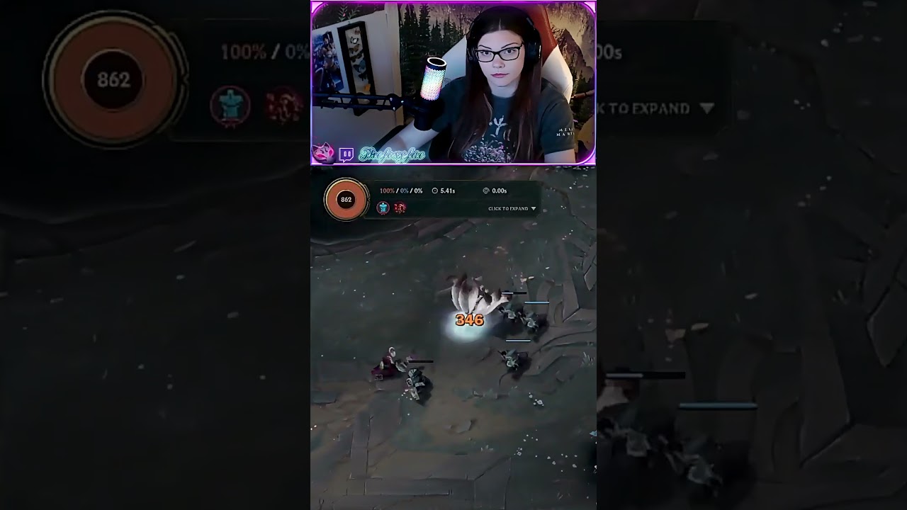 Calculated. 😌#LeagueOfLegends #Ahri #Outplay #MidLaneDiff