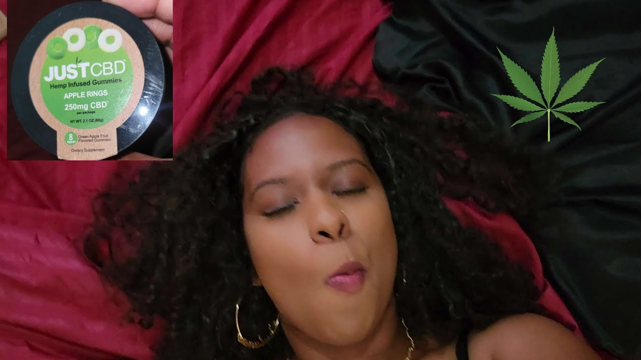 I tried CBD gummies to see what happens// Vlogmas Day 12