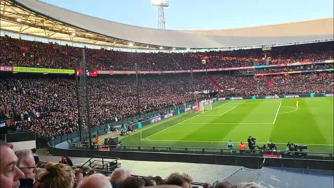 Feyenoord A.S. Roma. Het Legioen zingt Overal waar jij gaat. 13 april 2023. Uefa Cup 1/4 Feyenoord A.S. Roma. Het Legioen zingt Overal waar jij gaat. 13 april 2023. Uefa Cup 1/4