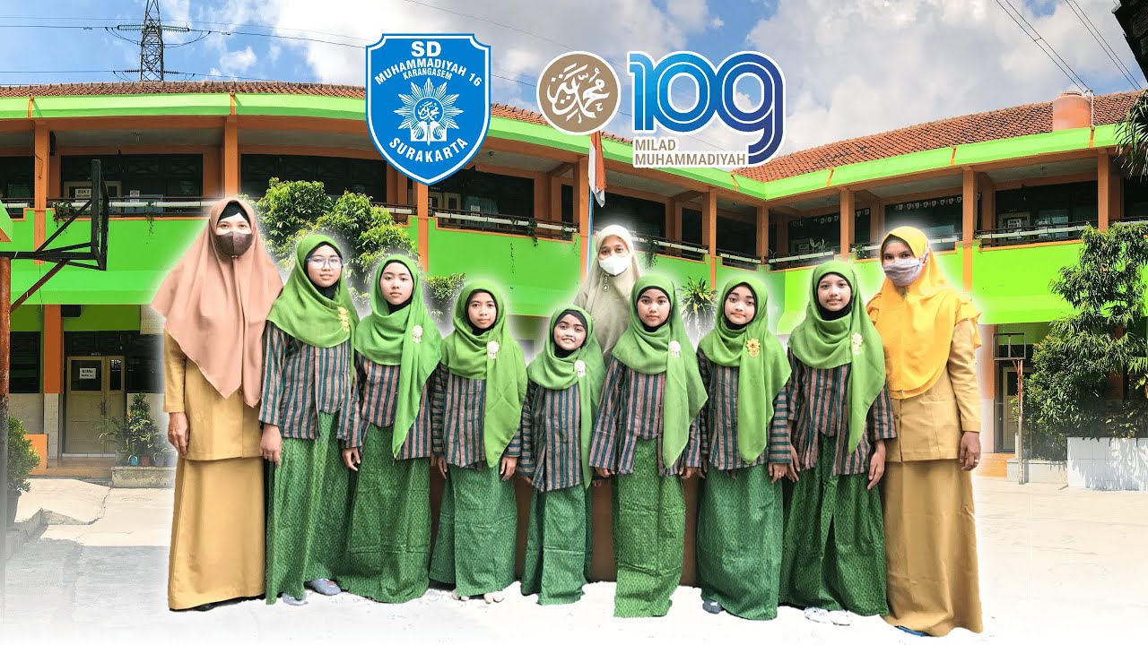 Paduan Suara Menyanyikan Lagu 