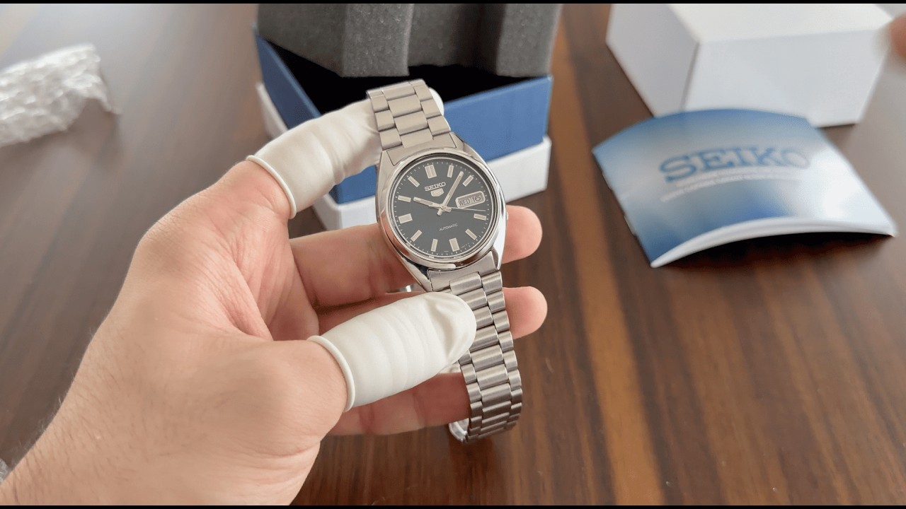 Seiko 5 Classic Blue Dial SNXS77K1 / SNXS77K / SNXS77 37mm