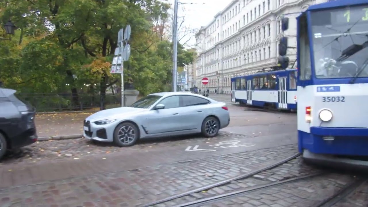 [RS] Škoda 15T1 58033 (1. tramvajs)