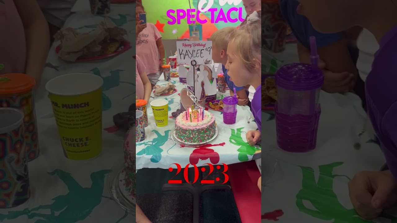 Kaylee’s 9th Birthday Party! Blowing the candles out. 😊 #chuckecheese