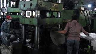 Máquina De Dibujo Profundo-LPG Cylinder Hydraulic Deep Drawing Machine(350T) Máquina De Dibujo Profundo-LPG Cylinder Hydraulic Deep Drawing Machine(350T)