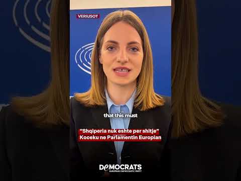 Video Marjana Koceku, pas largimit të saj nga Partia Socialiste, po merr pjesë në disa takime…