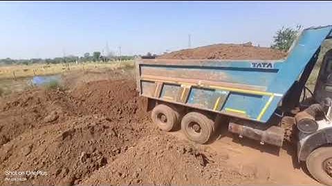 JCB IN ACTION | JCB LOADING SOIL INTO A TATA TRUCK 🚛 | Excavator scale model miniature #jcb #machine