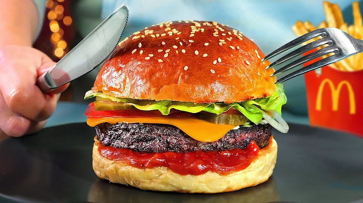 ES LA PRIMERA HAMBURGUESA HUMANA DEL MUNDO