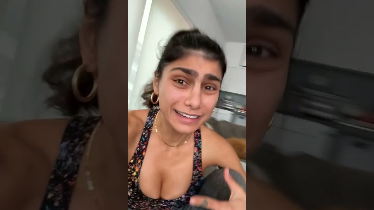 ⁣Mia khalifa showing her boobs to? #hot #fucking #shorts #youtubeshorts #sexy #pornstar