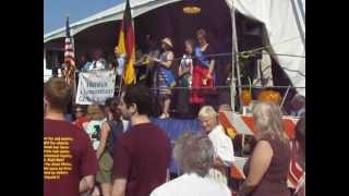German - American Festival - Все поют гимны США и Германии German - American Festival - Все поют гимны США и Германии