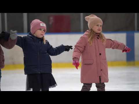 Video: Zineth Dev Forestiller Sig Sit Popkunst-inspirerede Skøjteløb I Første Person Med Perfect Stride