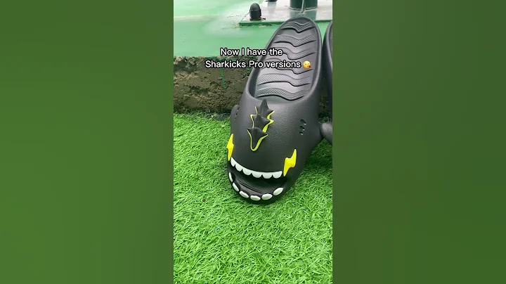 Whould y’all rock these?👀#viral #slippers #gift #cozy #customslippers