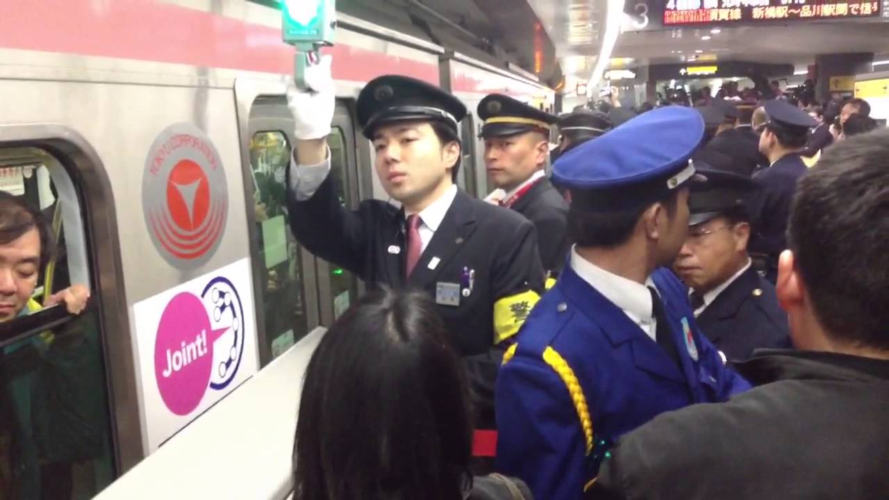 いざ出発！東急東横線地下ホーム始発電車 出発式典