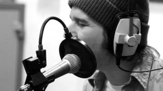 Video thumbnail of "Tom Skelly - 'Sorrow' - IMN Live Session"