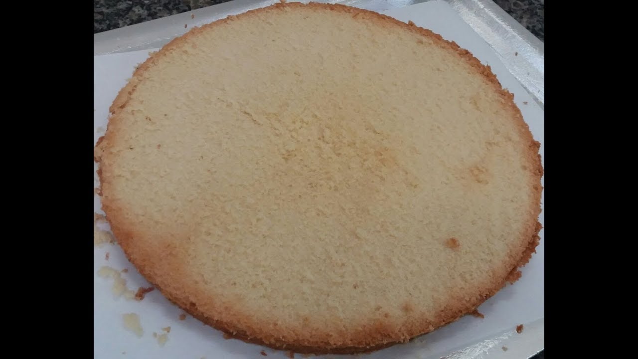 Pão de ló de 8 ovos com emulsificante, rende muito e fica fofinha! Adriene Amorim.