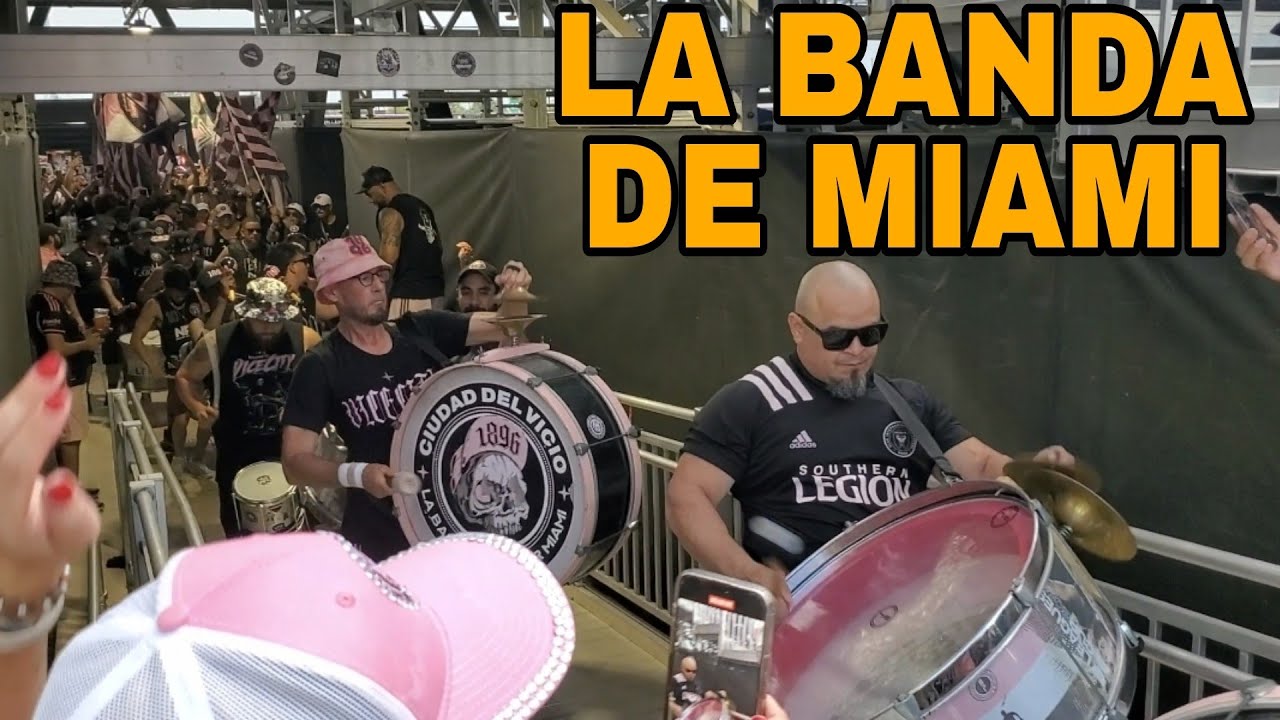 HINCHADA y LA BANDA DE INTER MIAMI ENTRANDO AL ESTADIO