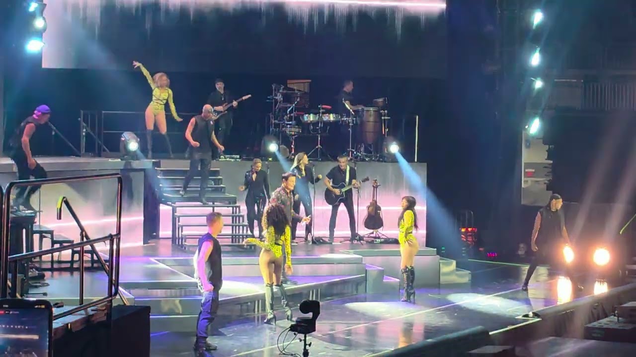 Concierto Chayanne Nov 16 2025 Coliseo de Puerto Rico