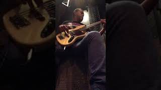 Video thumbnail of "VERSACE ON THE FLOOR - BRUNO MARS DAVID GUETTA COVER BASS"