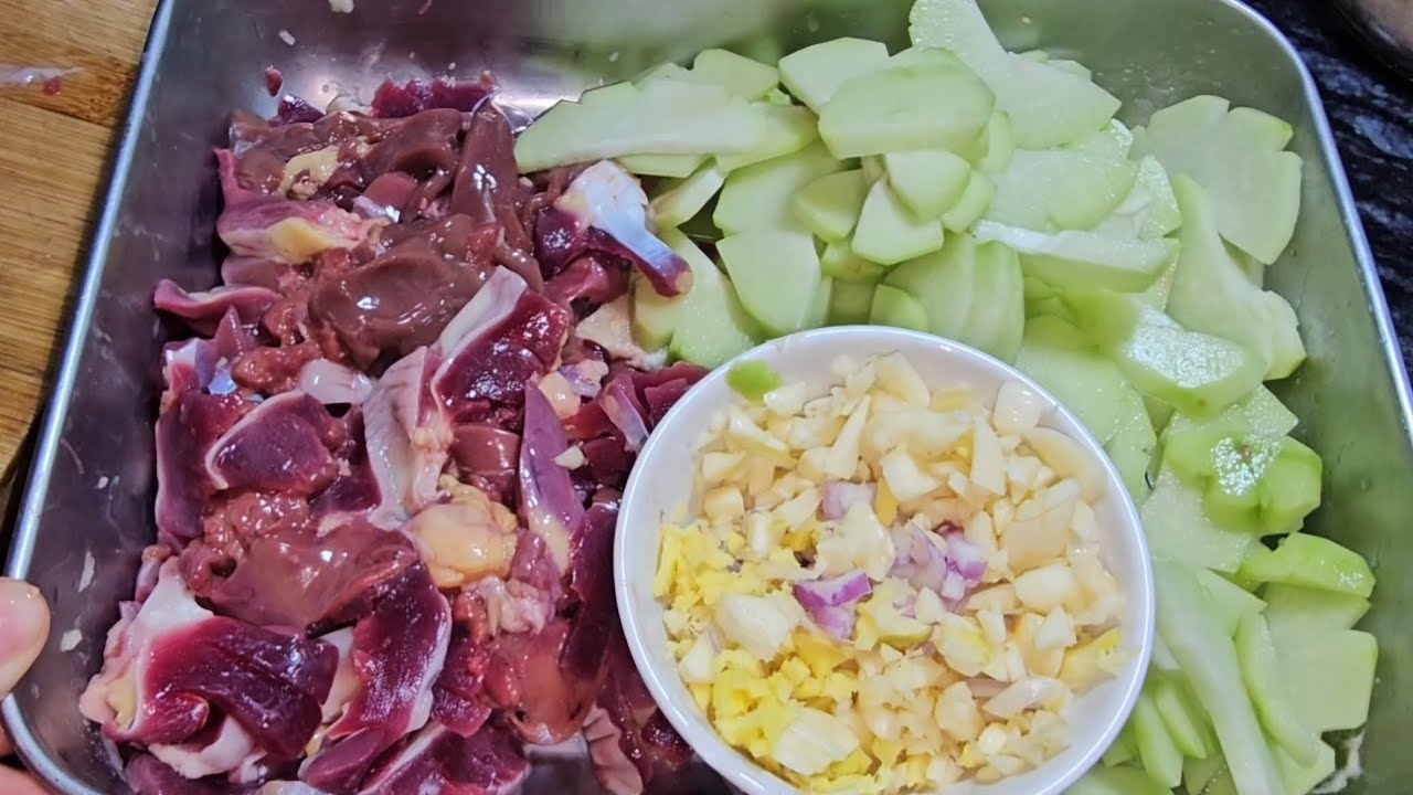 Lòng Mề Xào Su Su Kiểu Này Giòn Ngọt Siêu Hấp Dẫn - Cách Nấu Lòng Mề Xào Quả Su Su Ngon. 