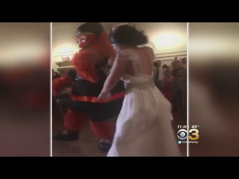 Flyers Fan Gets Surprise Of A Lifetime When Gritty Crashes Her Wedding