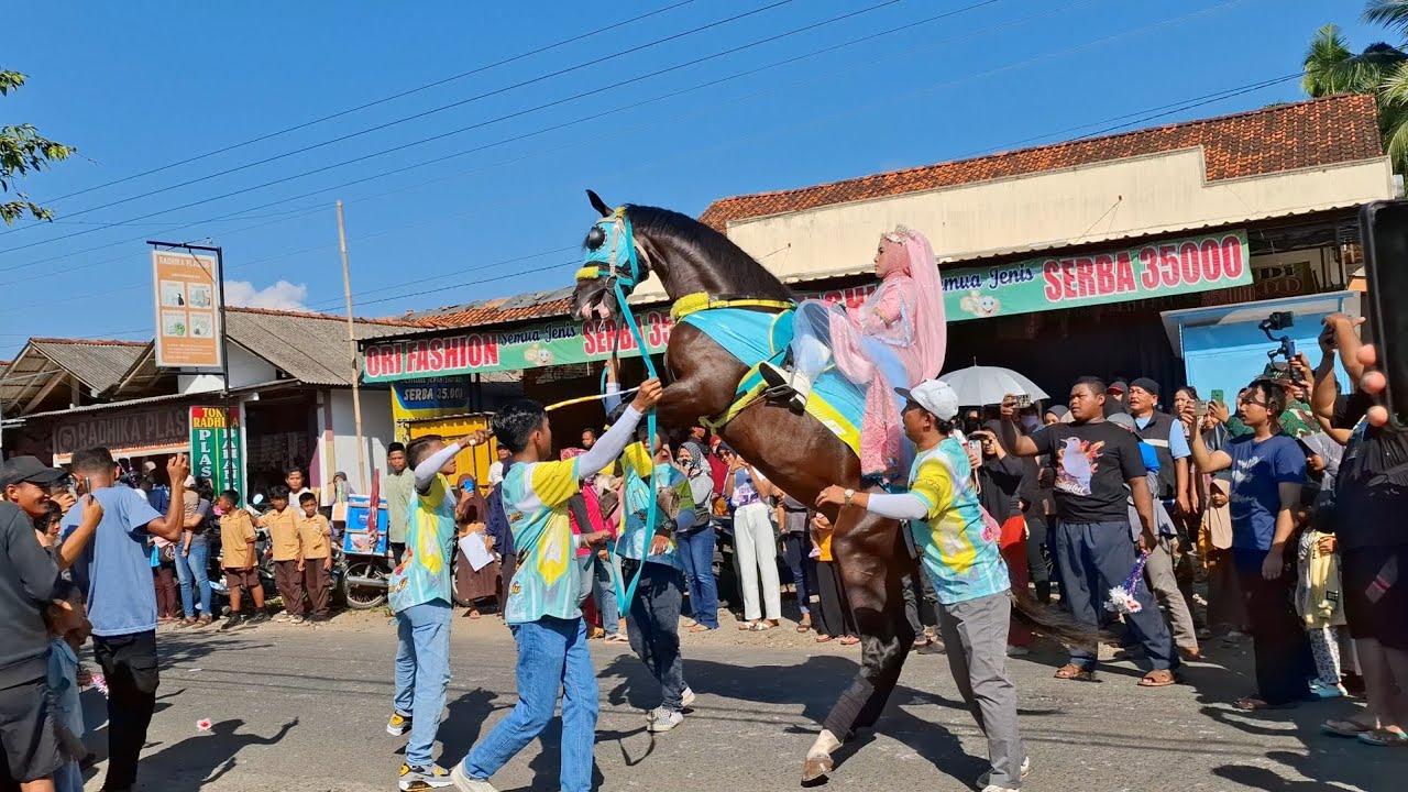 Arak Arakan Kuda Jingkrak Pituruh Blending