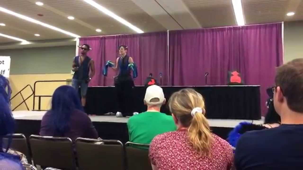 Shadow's Adventures at BronyCon 2015: Day 1