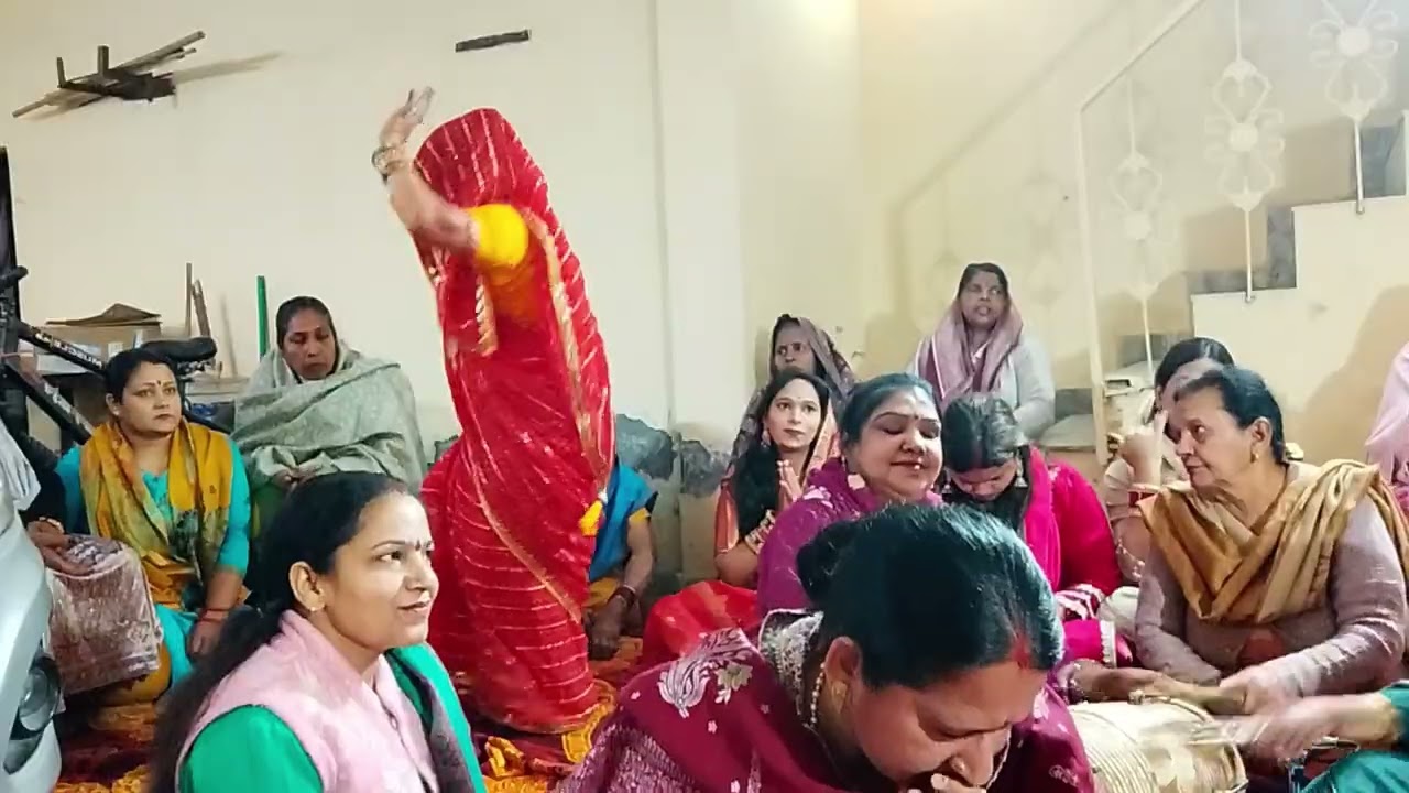 जूनागढ़ से गाड़ी आई#नीले  लाल बल्ब लटकै#कृष्ण जी का बहुत ही प्यारा भजन 👌👌🌹💐🙏💯💯