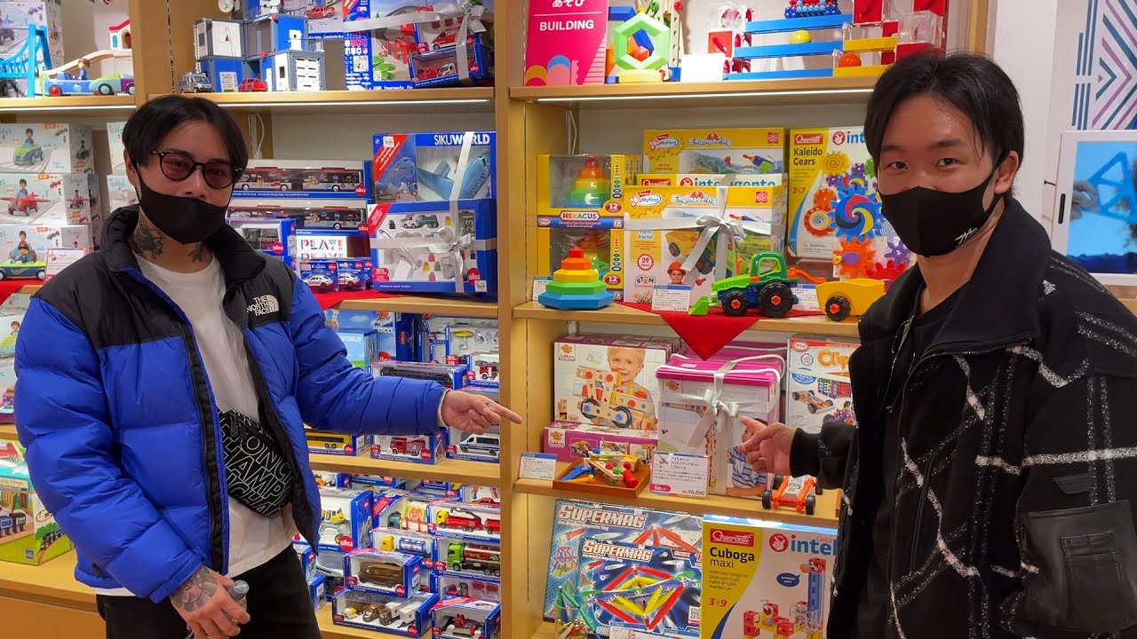 If Kubota-kun got 10 million yen, he went to buy the toy he wanted