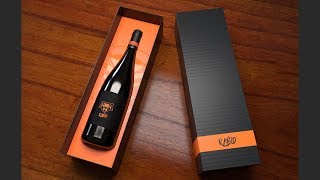 Creating, Texturing and Rendering a Wine Bottle & Box in Cinema 4D