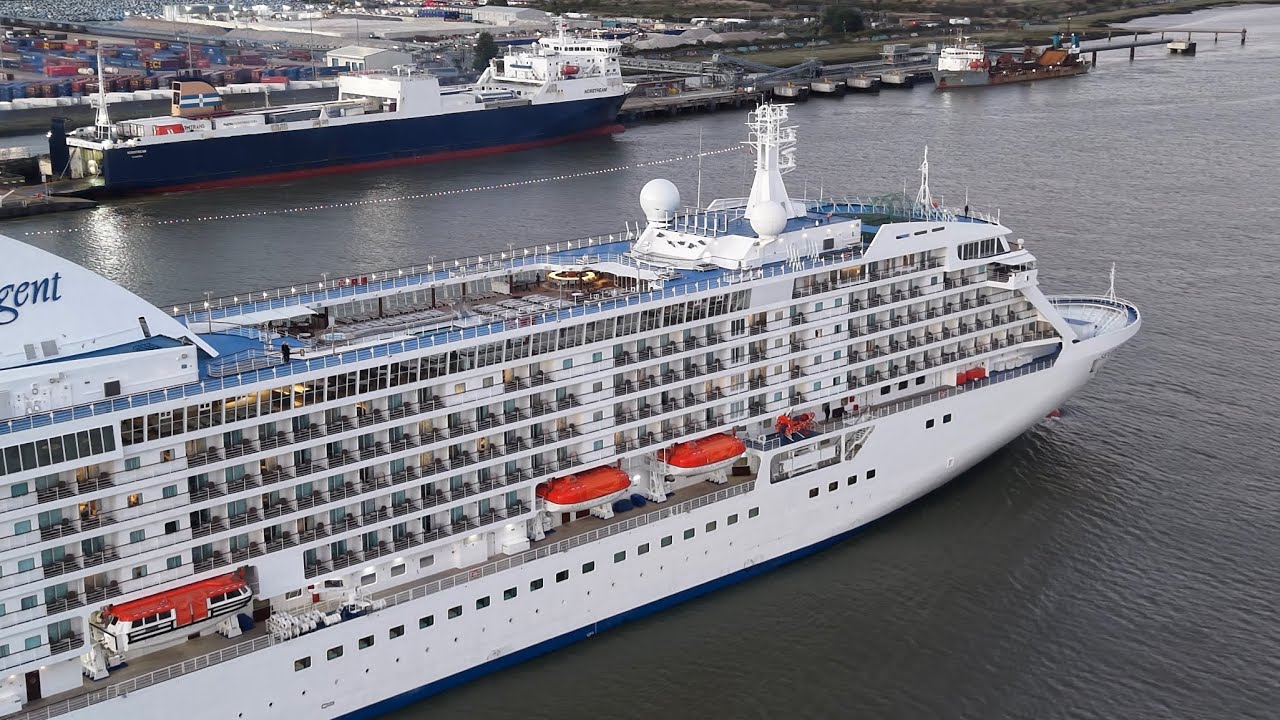 🇧🇸Regent Seven Seas Voyager sailaway by London-Tilbury🇬🇧, 17/09/2026, 17:07 BST