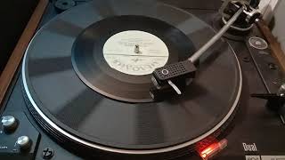 видео: ЗЕМЛЯНЕ – Каскадеры • А жизнь идет • Прости, Земля (vinyl, 7 картинка: ЗЕМЛЯНЕ – Каскадеры • А жизнь идет • Прости, Земля (vinyl, 7