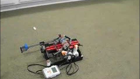 Lego Mindstorms NXT Catapult Robot